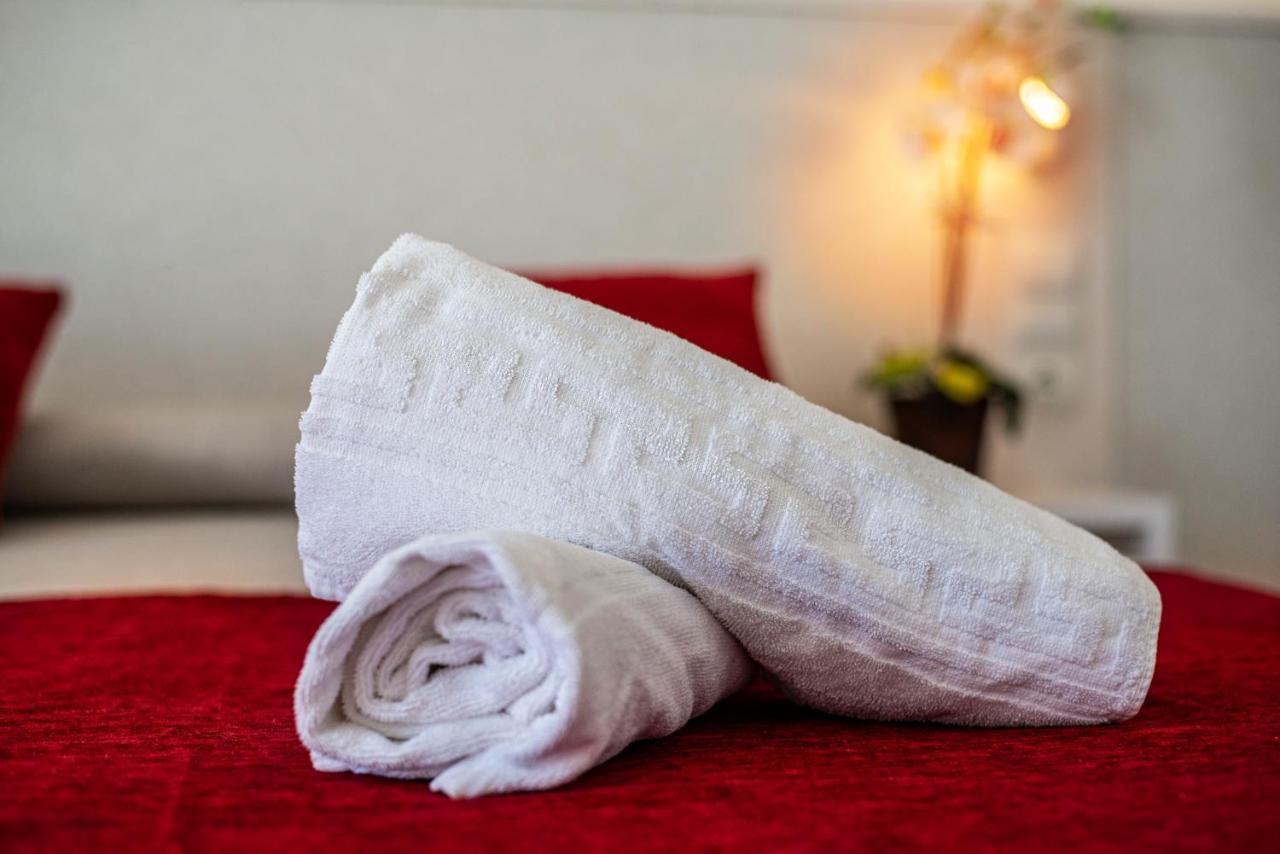 Hotel Tarba サンアントニオアバド エクステリア 写真