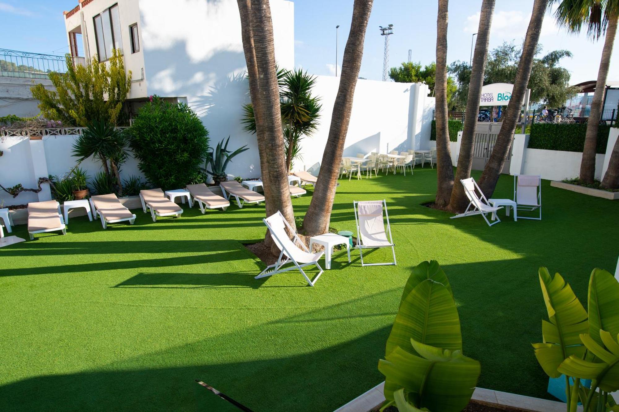 Hotel Tarba サンアントニオアバド エクステリア 写真
